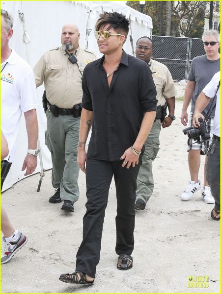 adam-lambert-miami-beach-gay-pride-parade-performer-05.jpg