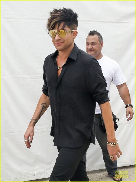 adam-lambert-miami-beach-gay-pride-parade-performer-08.jpg