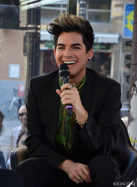 adam-lambert-musique-05312012-05-662x900.jpg