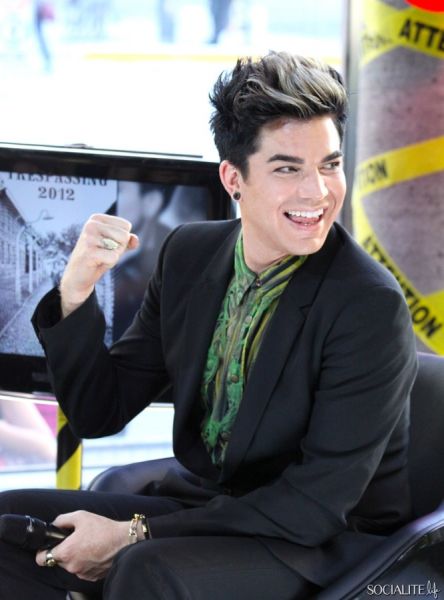 adam-lambert-musique-05312012-20-667x900.jpg