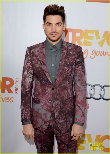 adam-lambert-trevorlive-la-2013-12.jpg