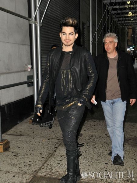 adam-lambert-wendy-williams-12102012-01-675x900.jpg