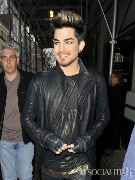 adam-lambert-wendy-williams-12102012-05-675x900.jpg