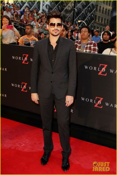 adam-lambert-world-war-z-nyc-premiere-01.JPG