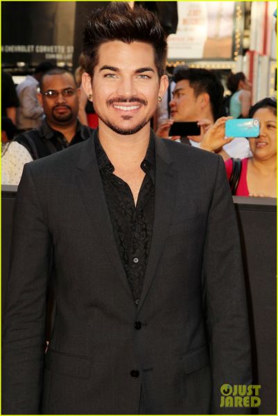 adam-lambert-world-war-z-nyc-premiere-05.JPG