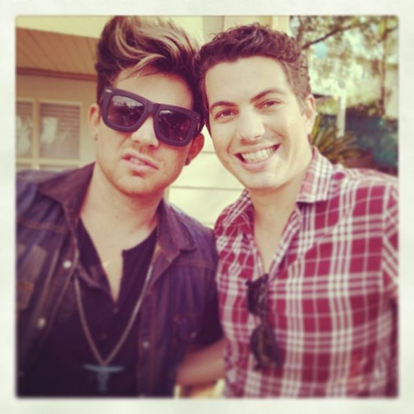 Créditos: Adam Lambert TV
