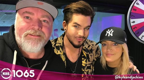 Créditos: Rádio KIIS 106.5
