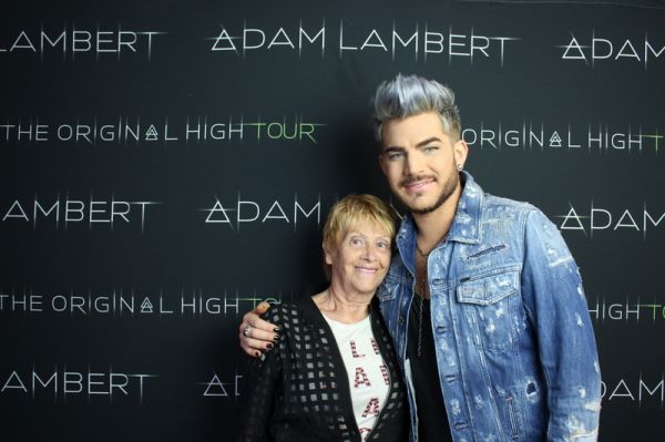 Créditos: Adam Lambert Fans
