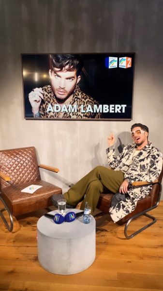 Créditos: Adam Lambert
