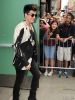 adam-lambert-good-morning-america-05142012-20-435x580.jpg