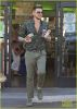 adam-lambert-grabs-a-health-lunch-before-queen-concert-01.jpg