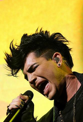 06/06
Créditos: Adam Lambert Photo Album / The Fuzzy Tube
