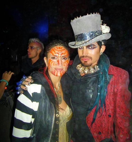 Créditos: Adam Lambert TV
