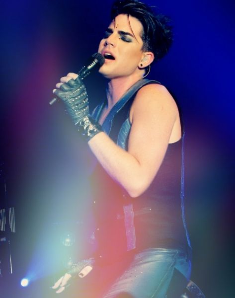 23/04
Créditos: Adam Lambert Photo Album / The Fuzzy Tube
