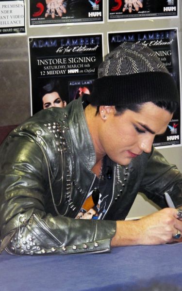 adam-lambert-030610-1.jpg