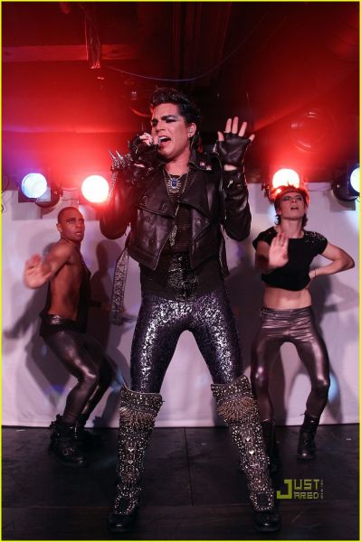 adam-lambert-tokyo-club-eleven-09.jpg